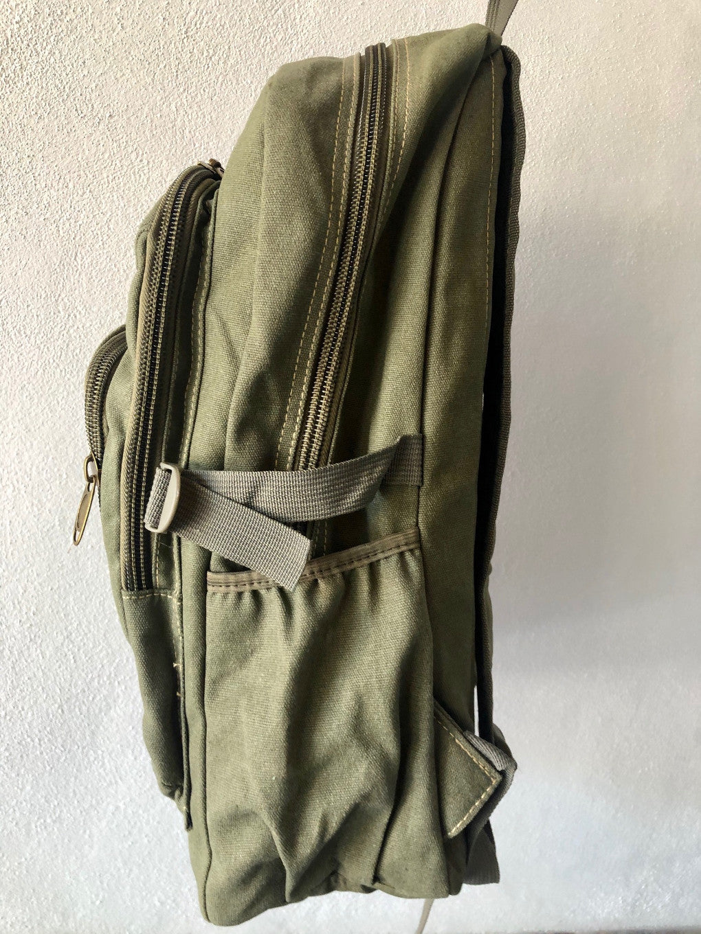 Mochila Kaki grande.