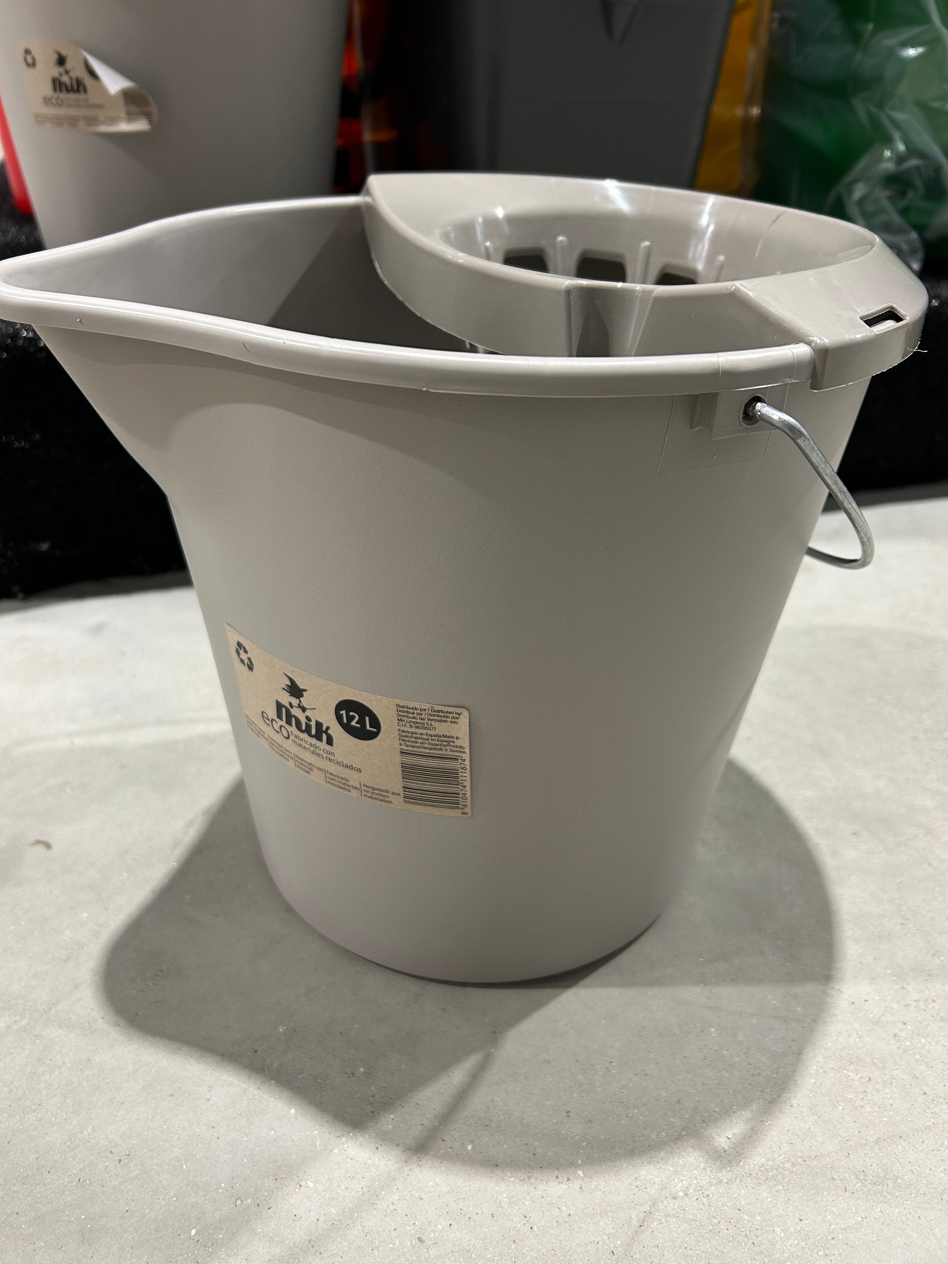 Cubo NEGRO 12L.