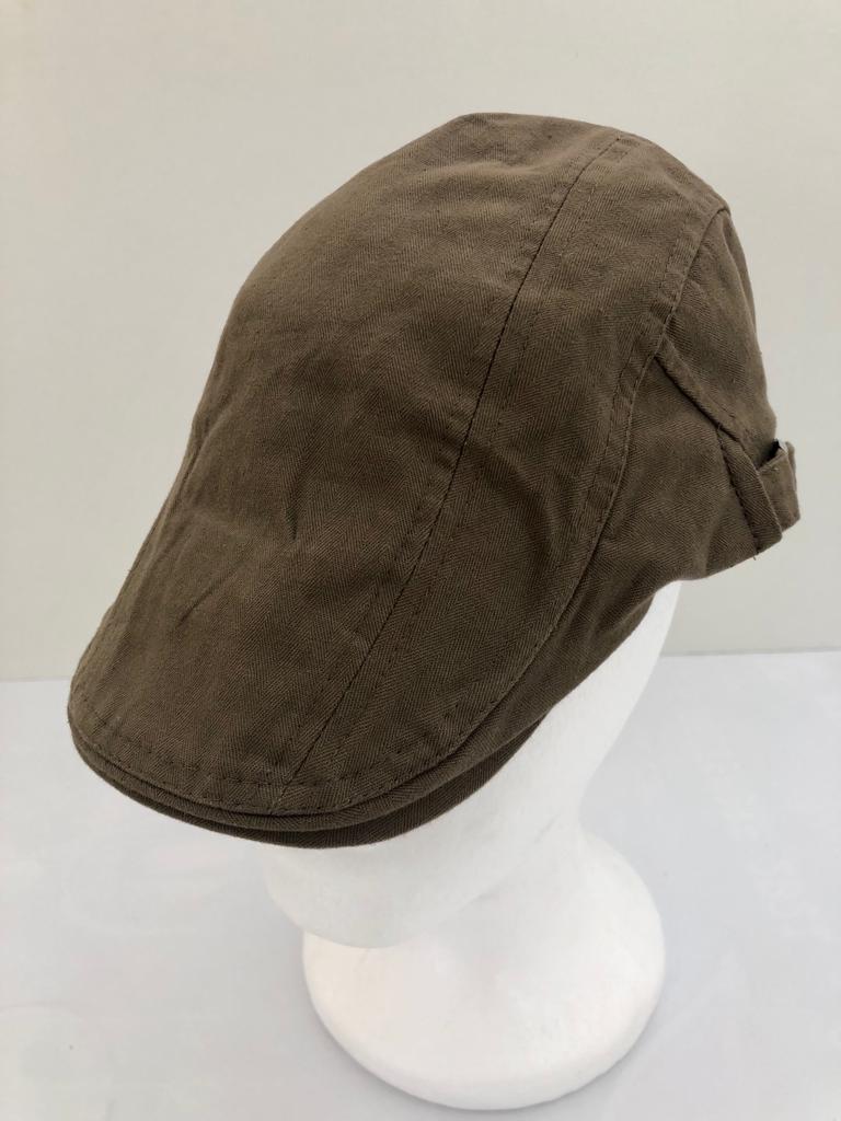 Gorra campera con forro KAKI corchete.