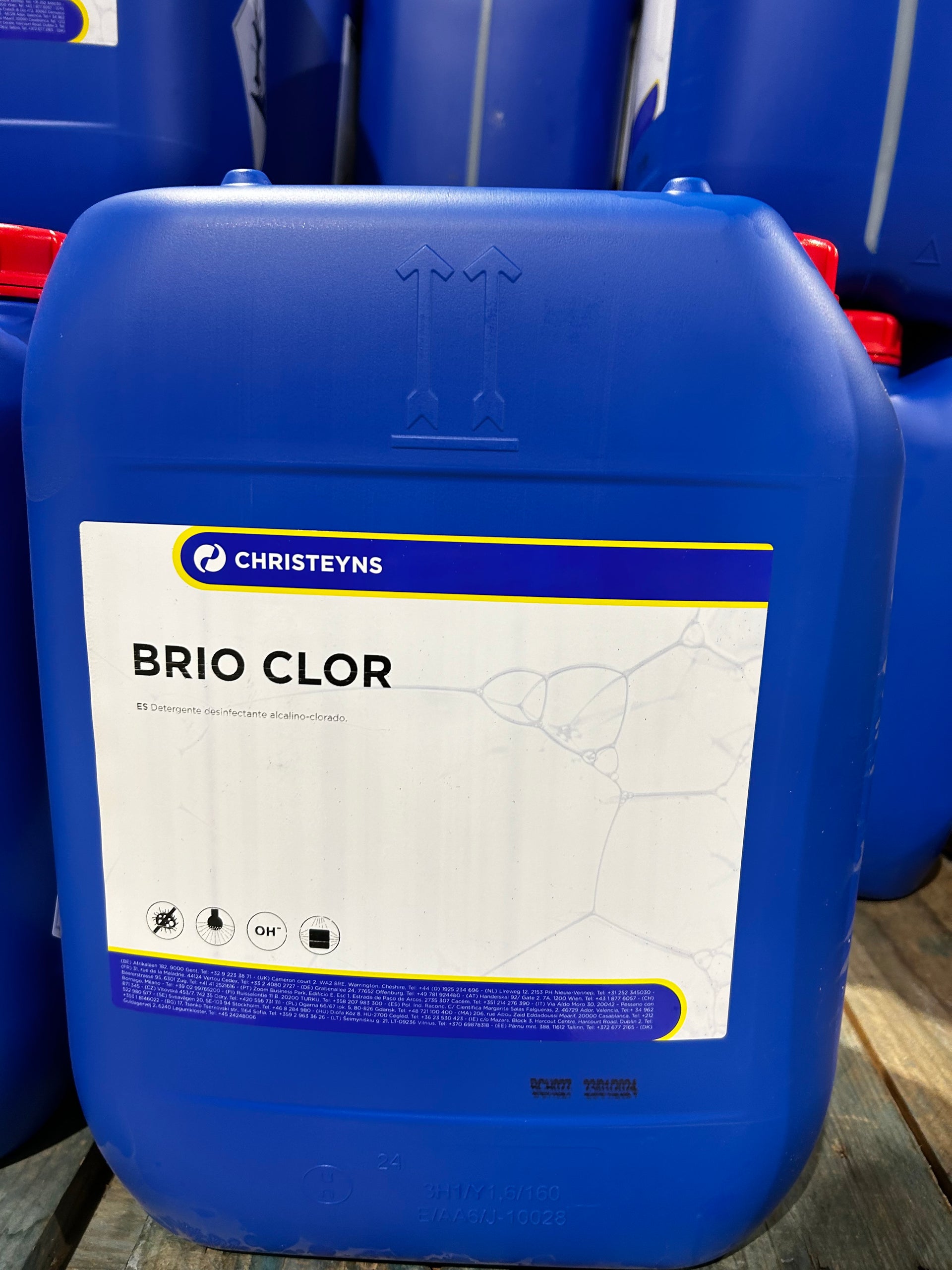 BRIO CLOR 24 Kg. Detergente desinfectante alcalino clorado NO espumante.